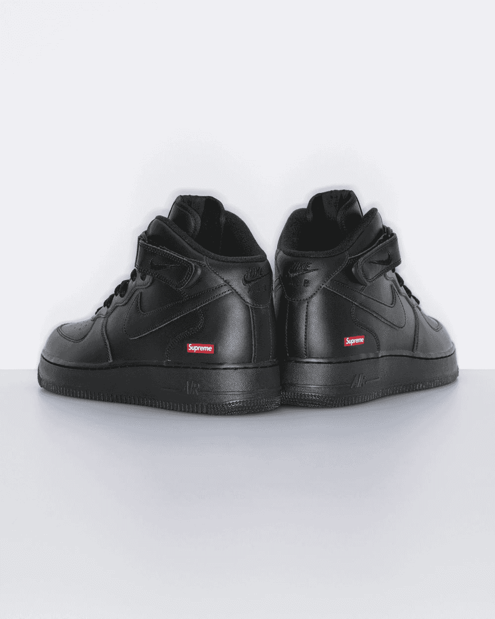 Supreme x Nike Air Force 1 Mid