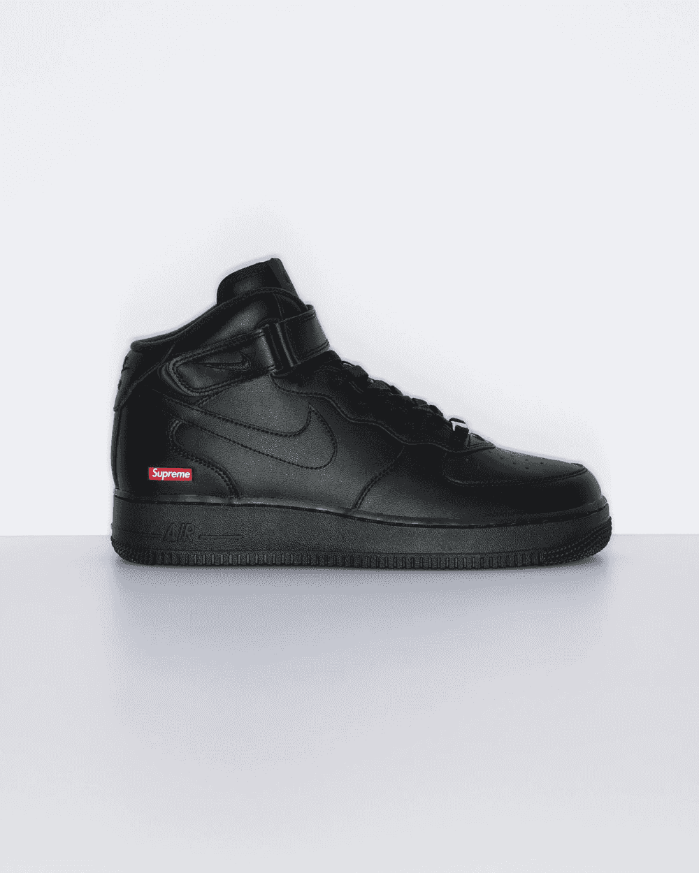 Supreme x Nike Air Force 1 Mid