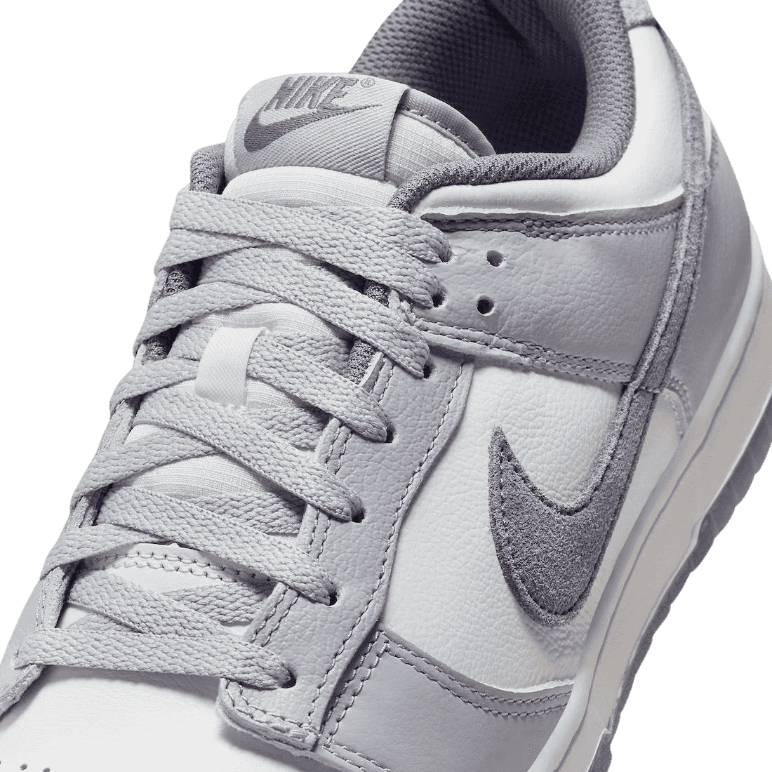 Nike Dunk Low SE Light Carbon