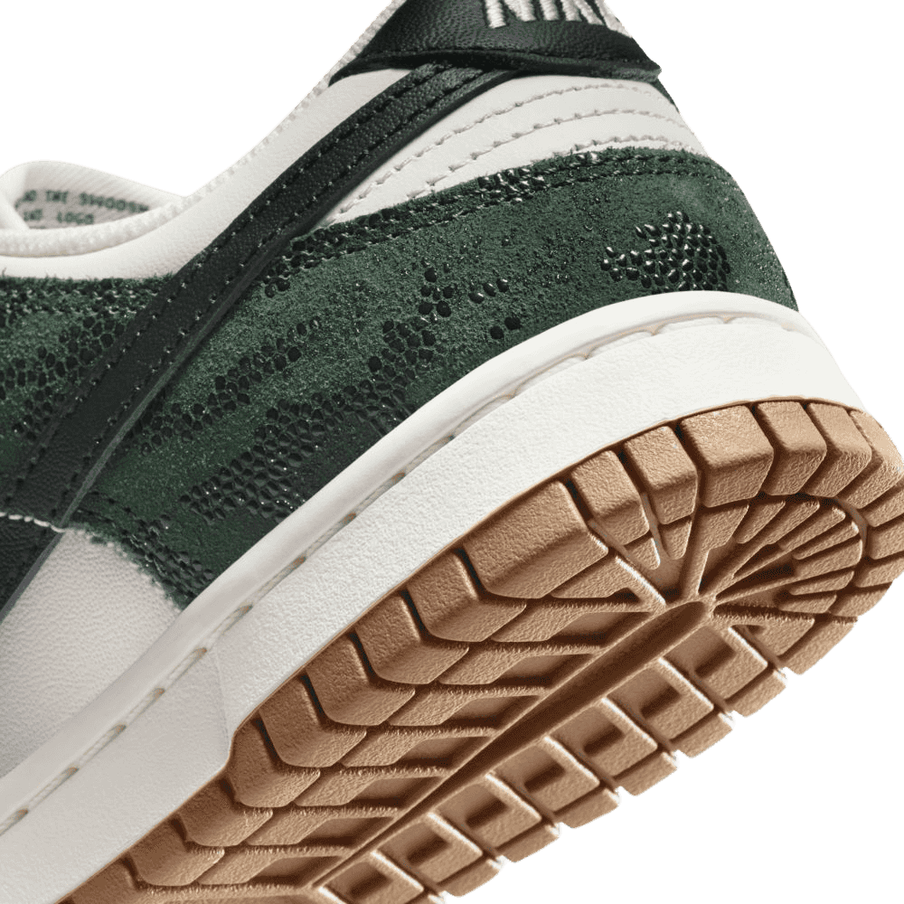 Nike Dunk Low Green Snake (W)