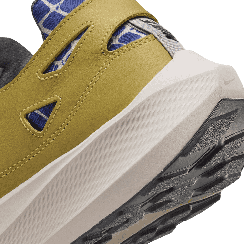 Nike Air Huarache 20Y24 Patta Saffron Quartz