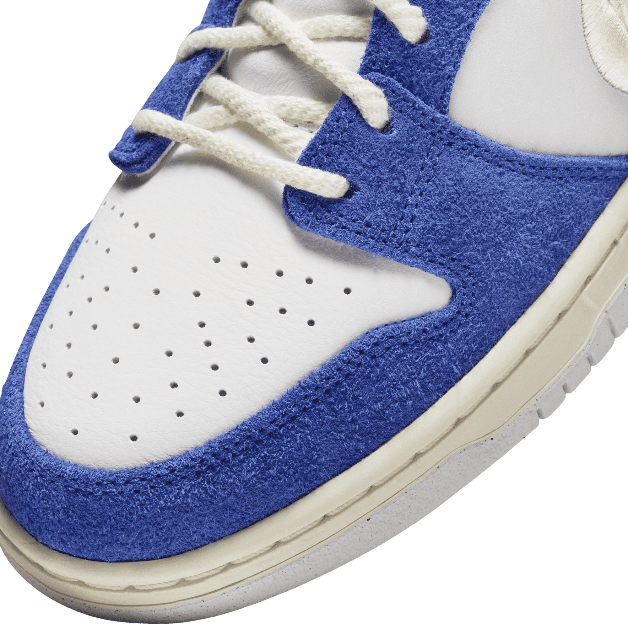 Nike SB Dunk Low Pro Fly Streetwear Gardenia