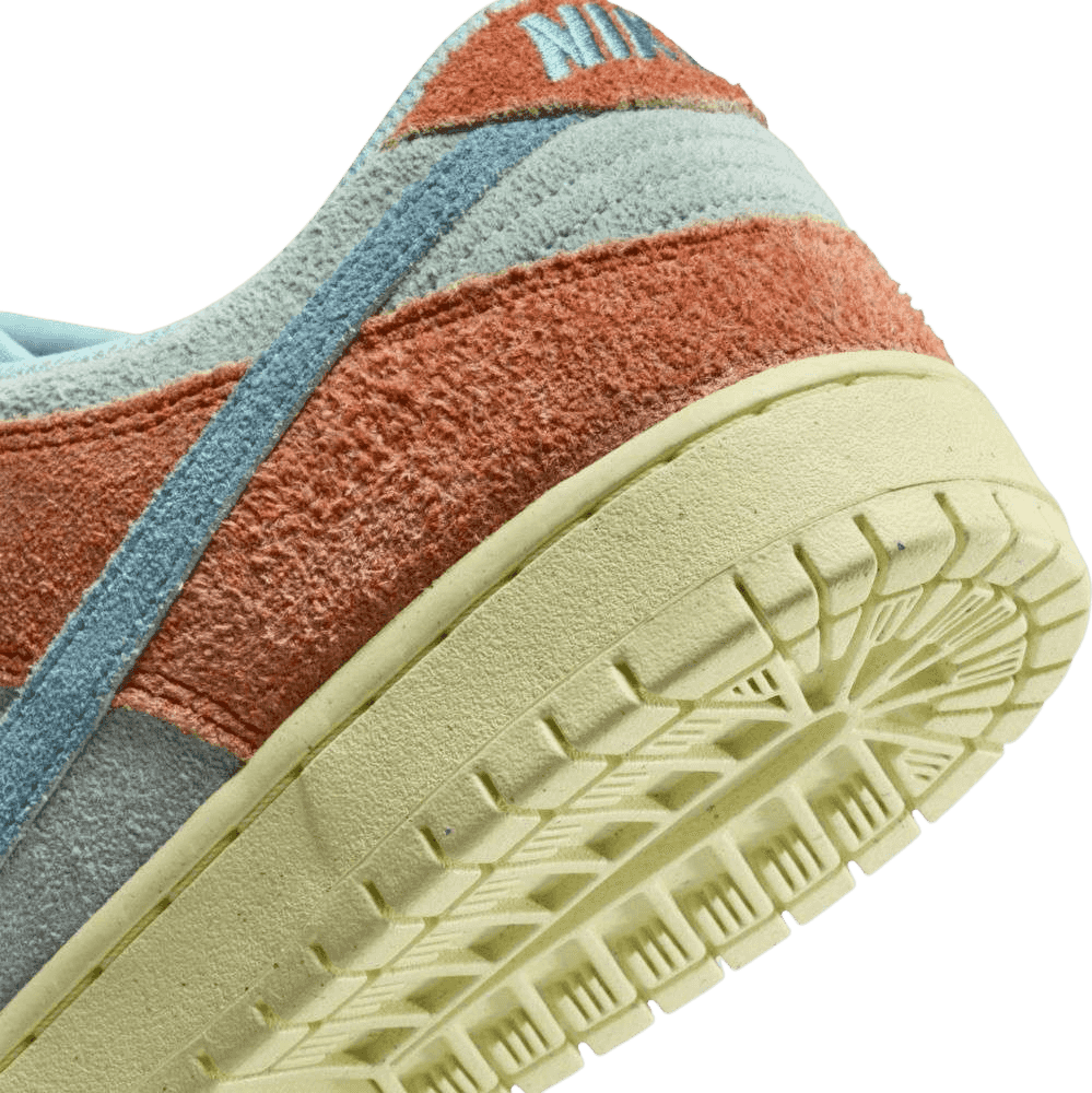 Nike SB Dunk Low Noise Aqua
