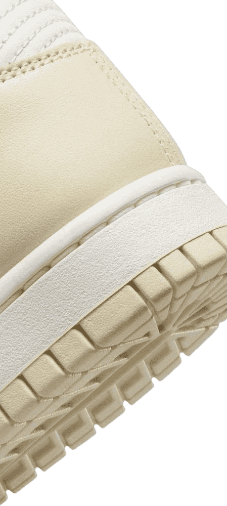 Nike Dunk High Pale Vanilla (W)