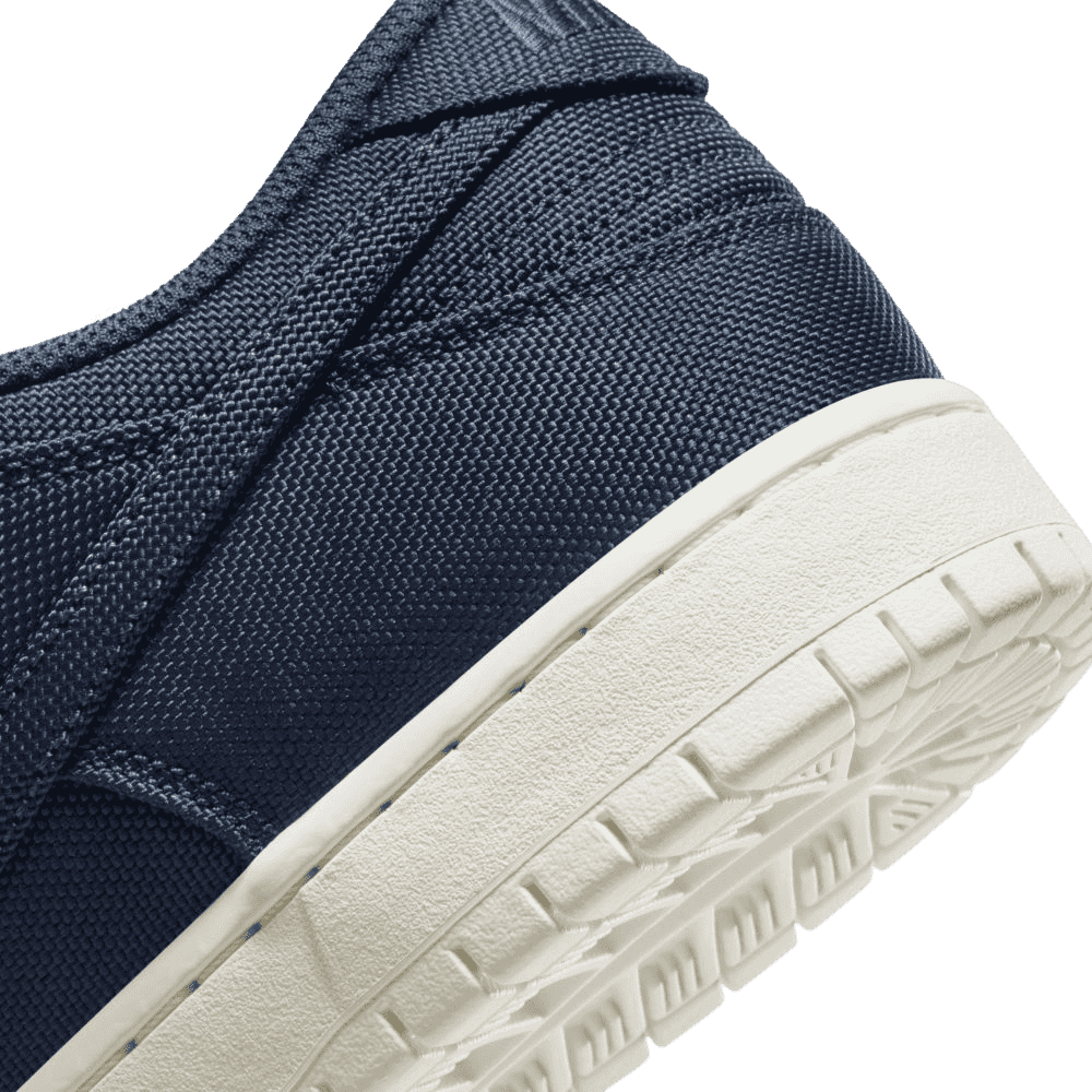 Nike SB Dunk Low Midnight Navy/Desert Ochre