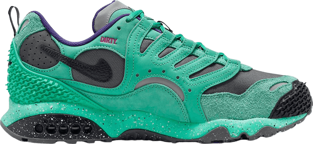 Undefeated x Nike Air Terra Humara Light Menta