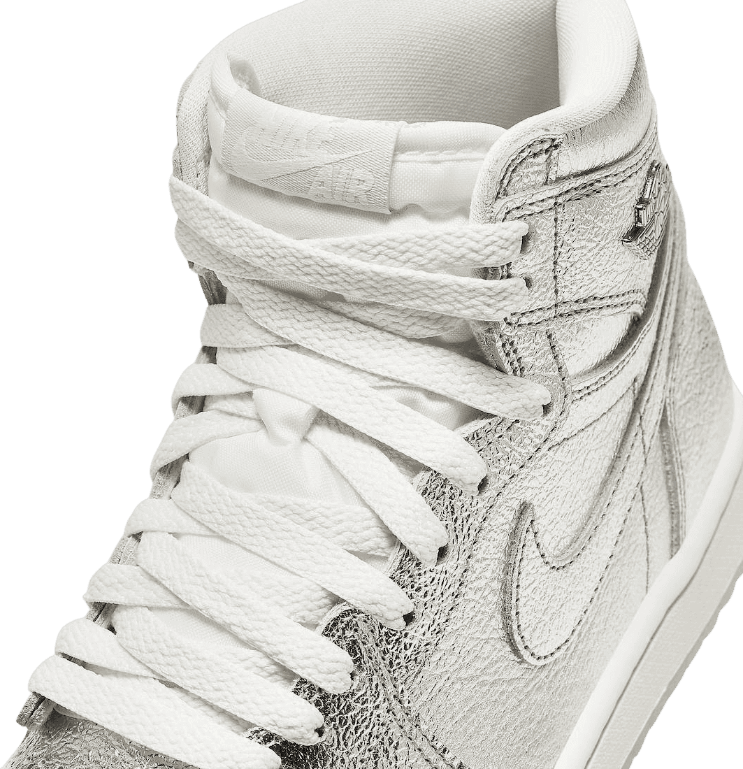 Air Jordan 1 Retro High Chrome (W)