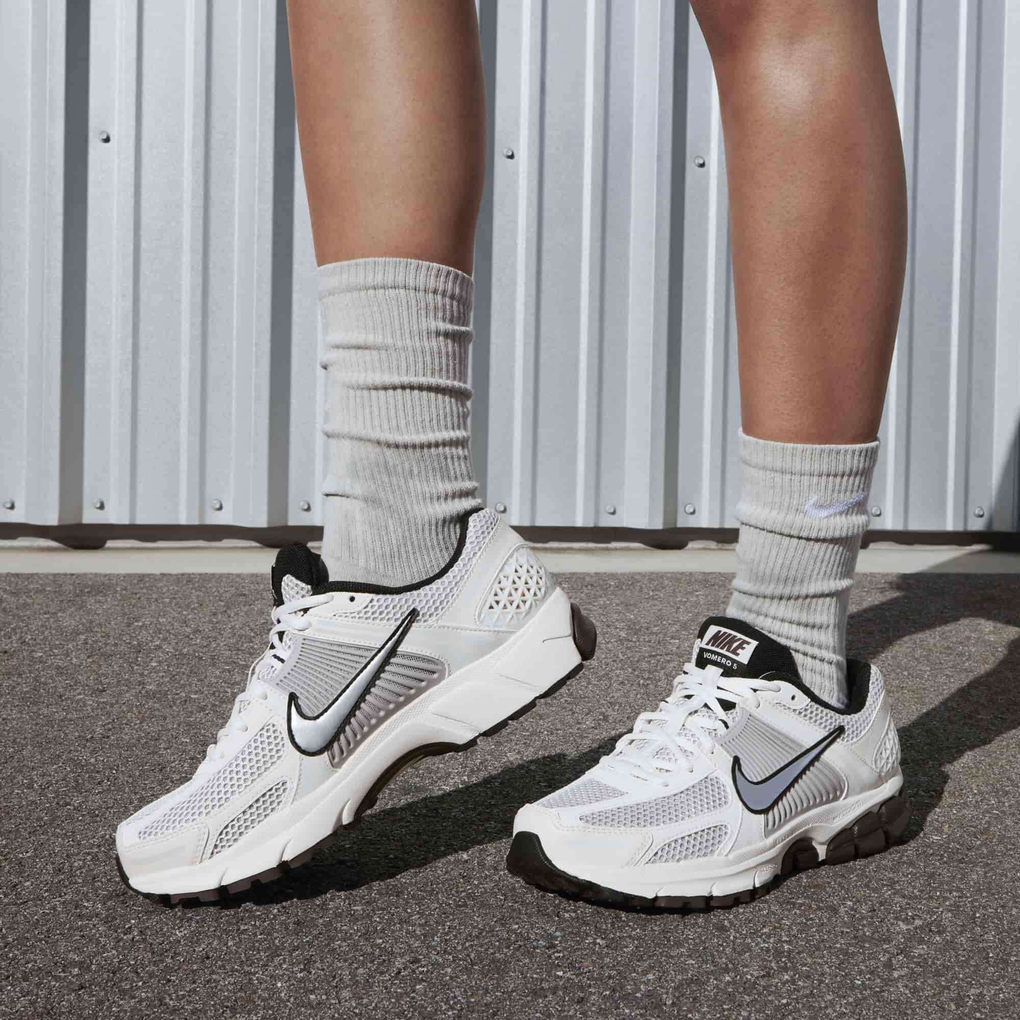 Nike Zoom Vomero 5 Phantom Light Iron Ore (W)