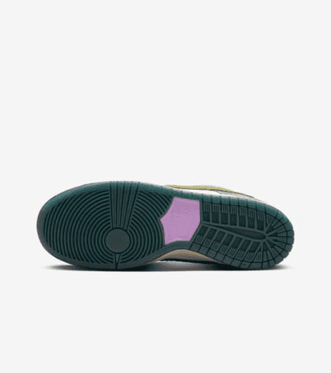Nike SB Dunk Low Pro x Alexis Sablone