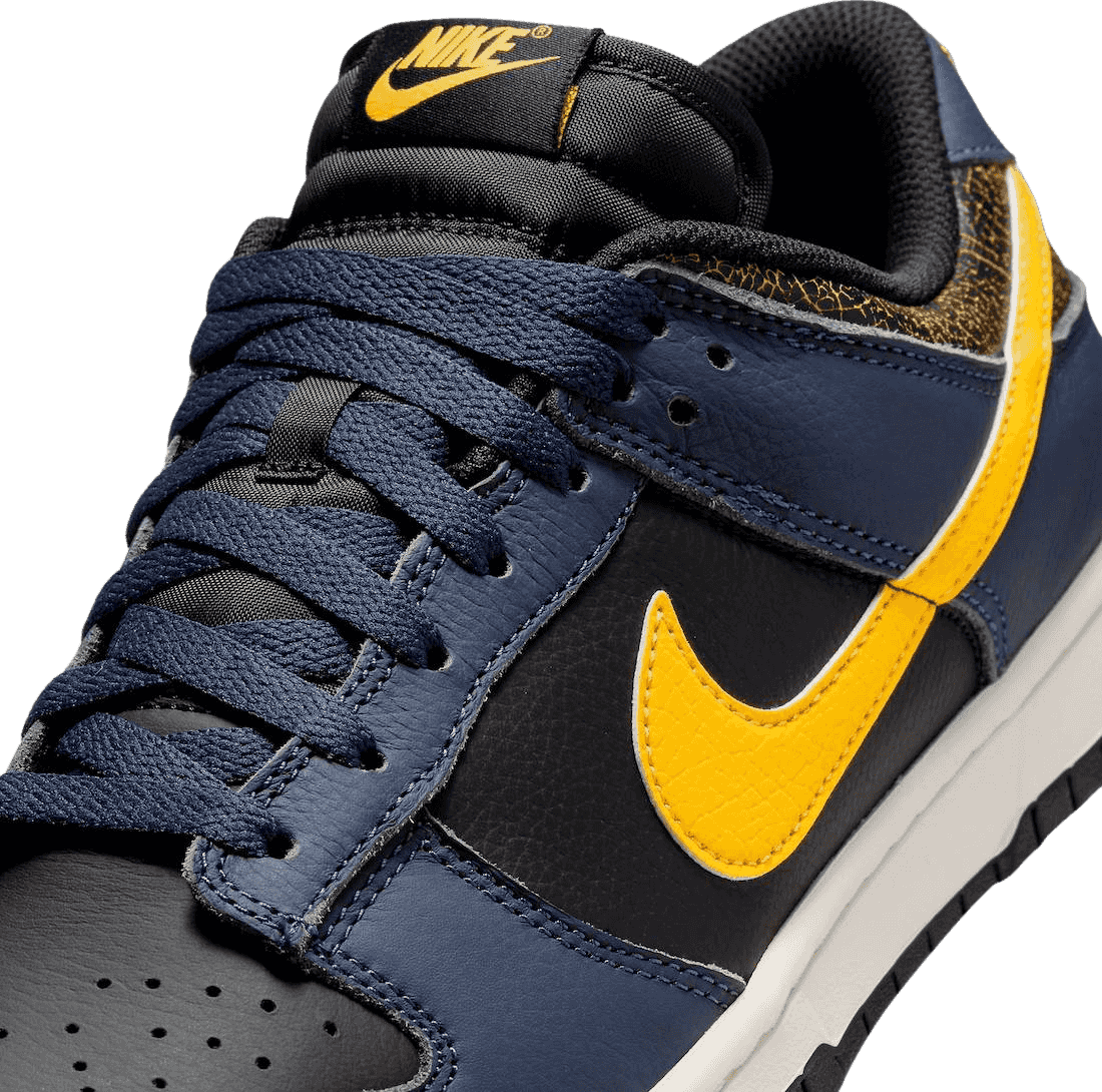 Nike Dunk Low Vintage Michigan