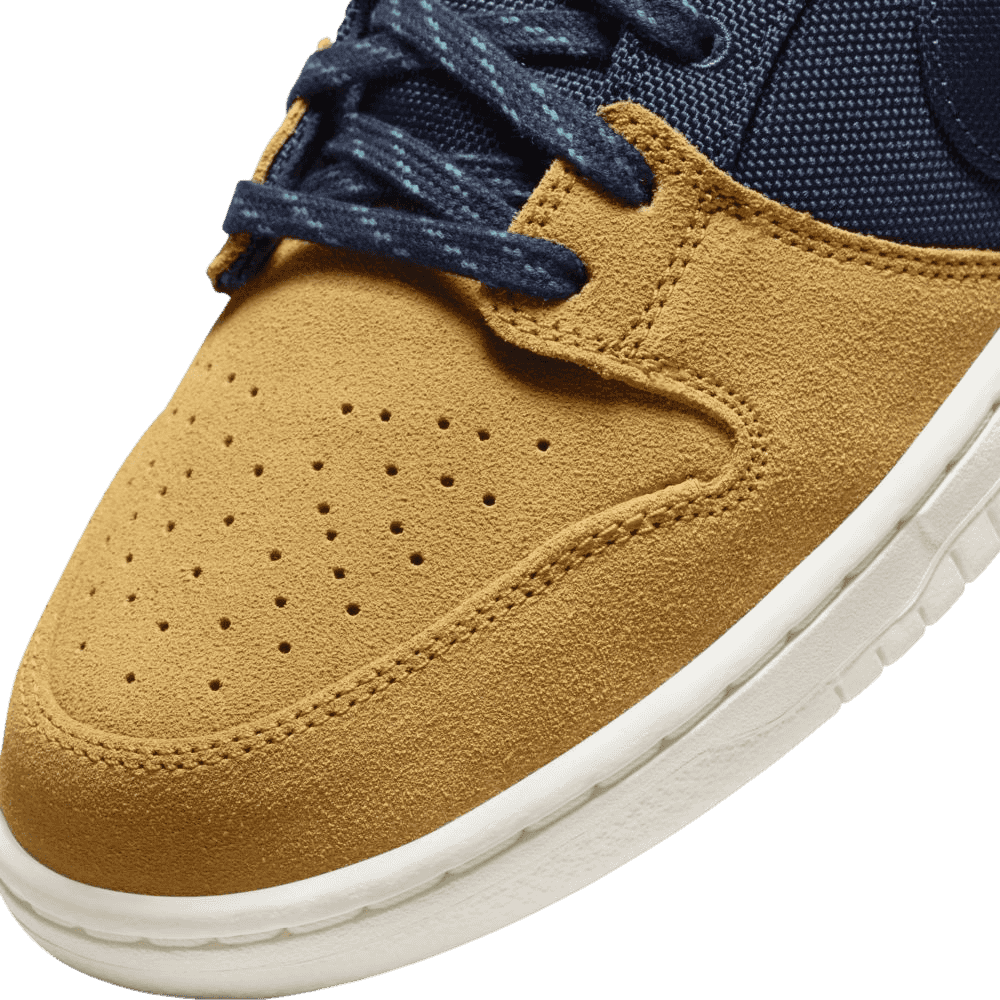 Nike SB Dunk Low Midnight Navy/Desert Ochre