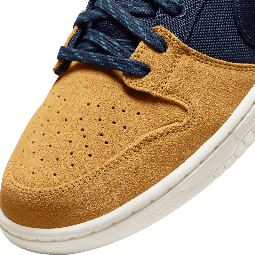 Nike SB Dunk Low Midnight Navy/Desert Ochre