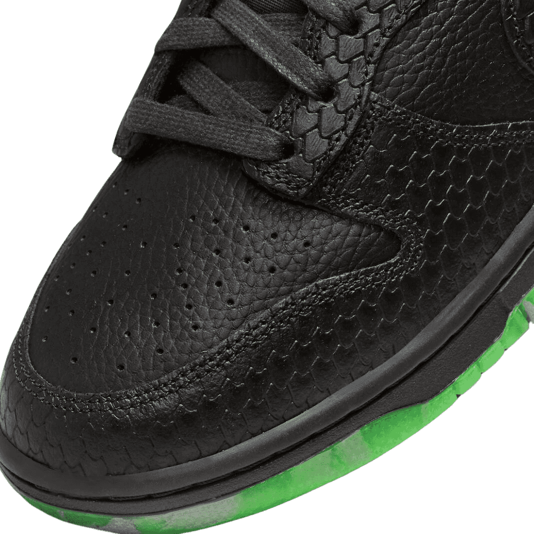 Nike Dunk Mid Premium Halloween 'Headless Horseman'