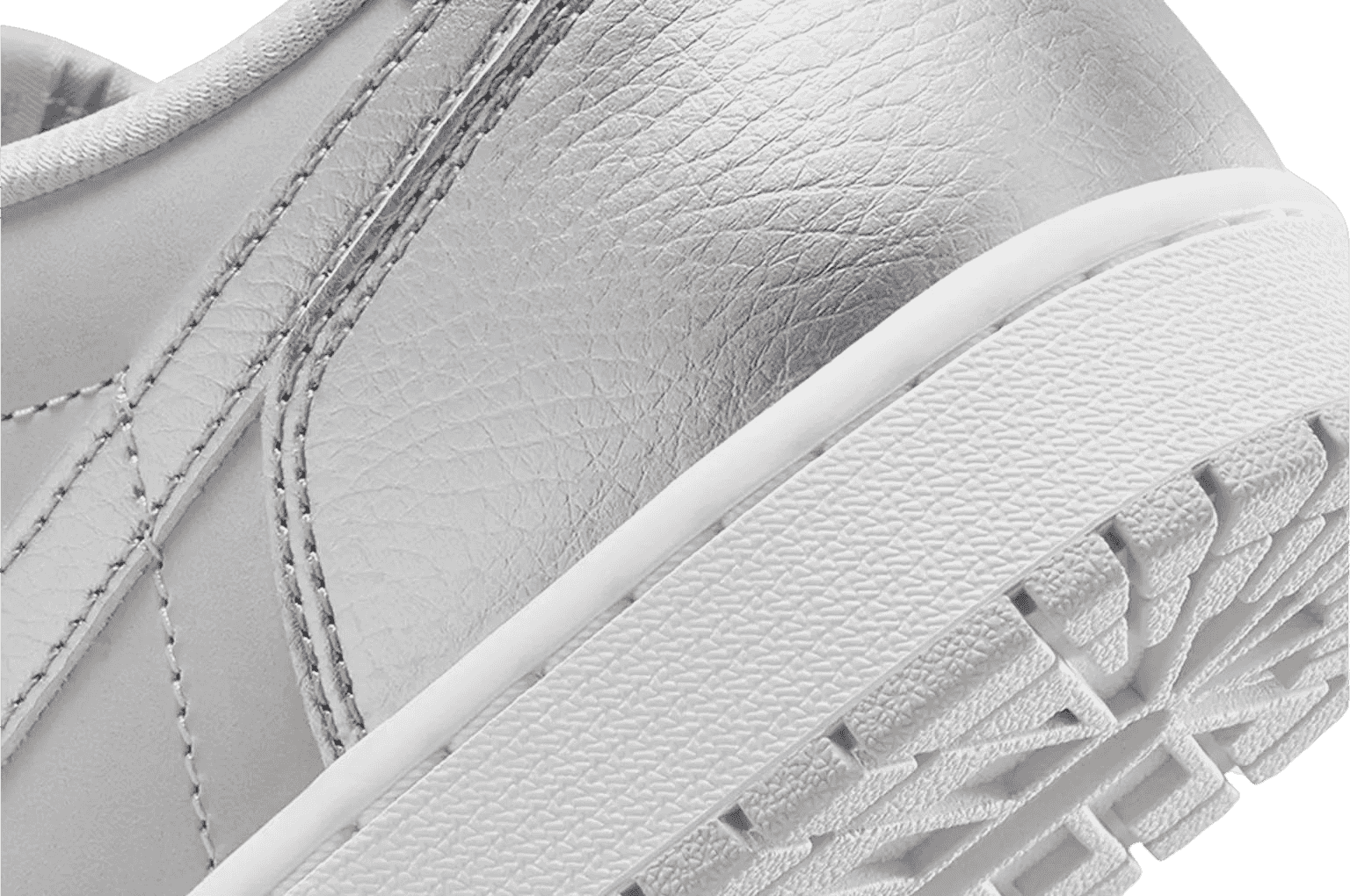 Air Jordan 1 Low Metallic Silver