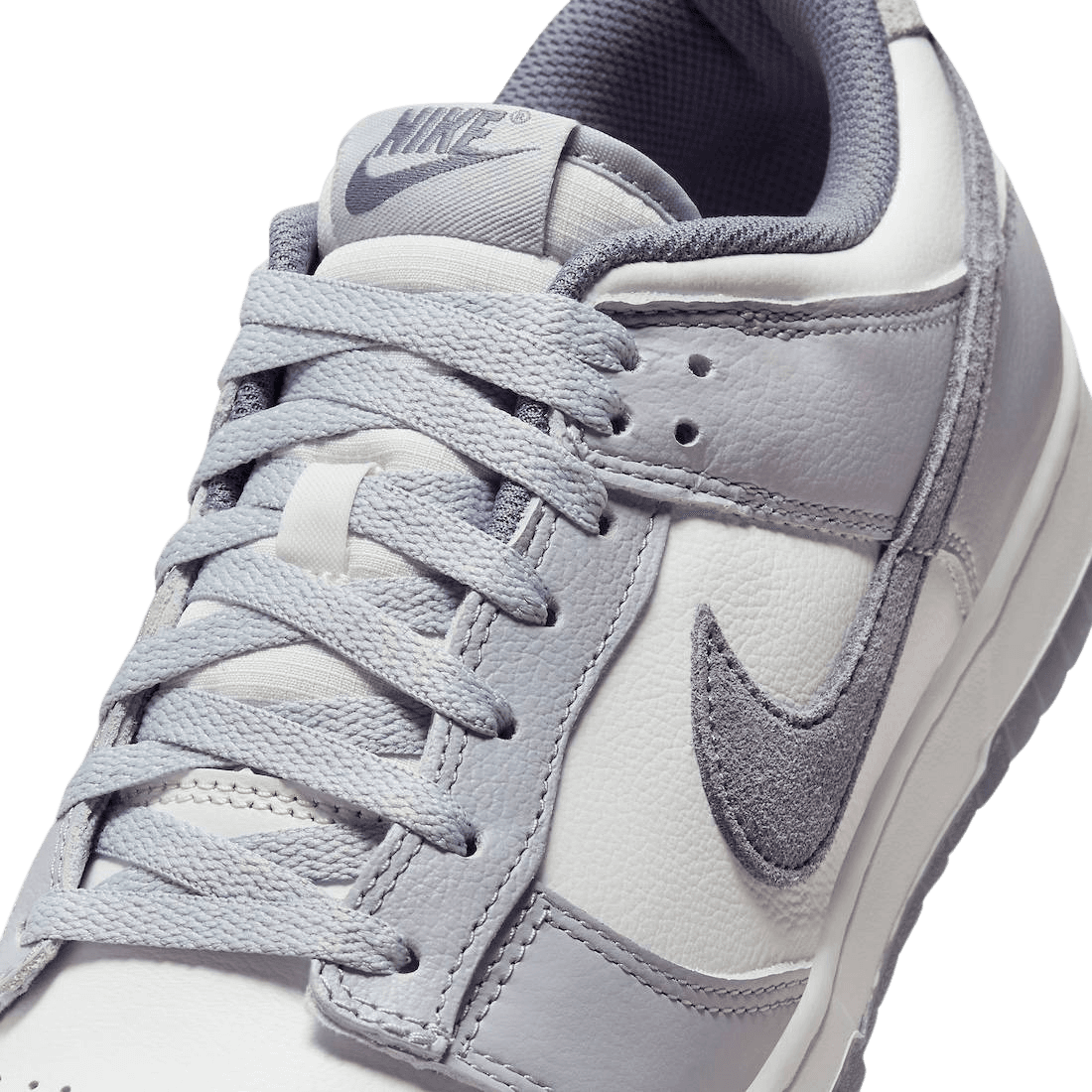 Nike Dunk Low SE Light Carbon