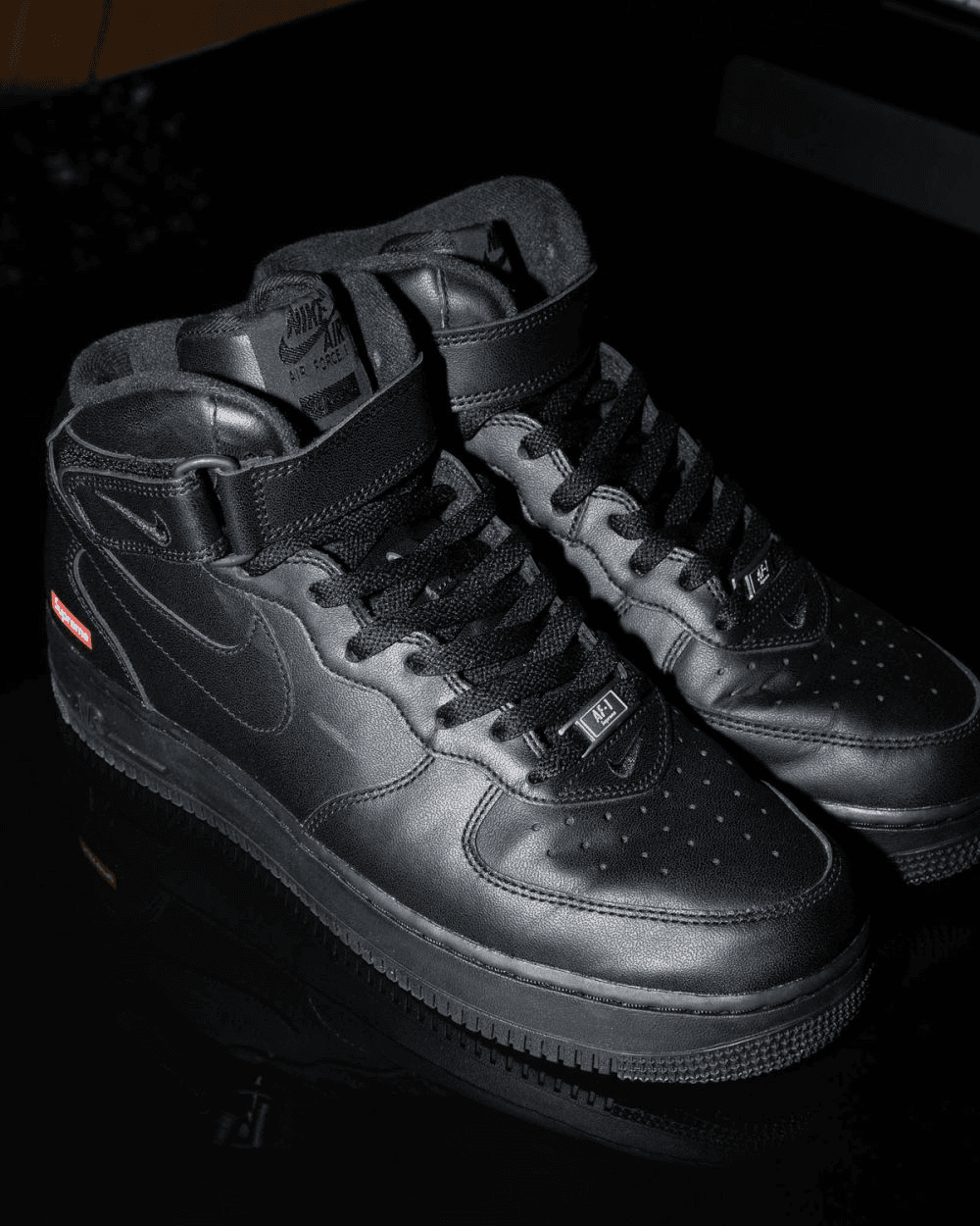 Supreme x Nike Air Force 1 Mid