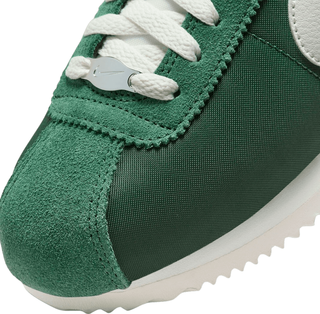 Nike Cortez Fir (W)
