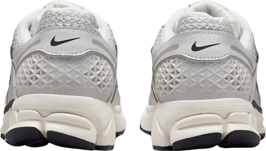 Nike Zoom Vomero 5 Photon Dust/Metallic Silver (W)