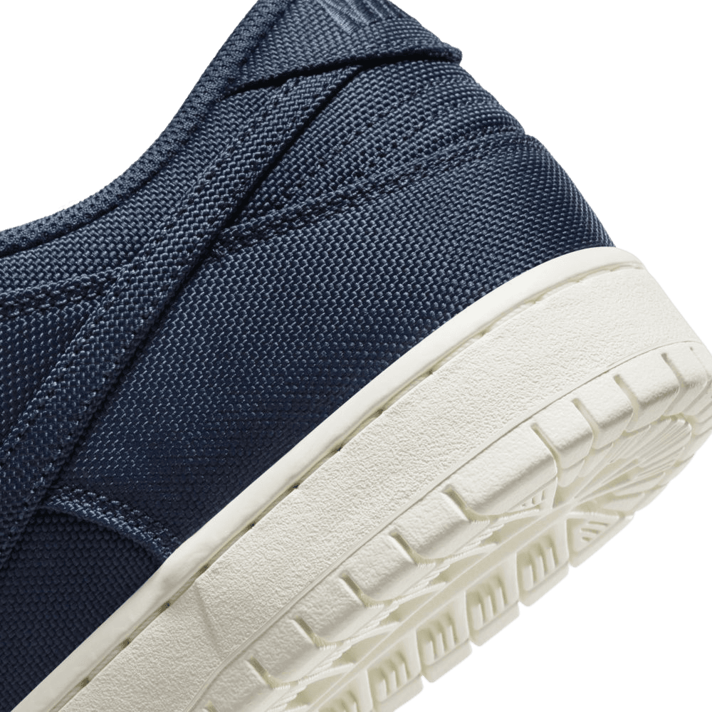 Nike SB Dunk Low Midnight Navy/Desert Ochre
