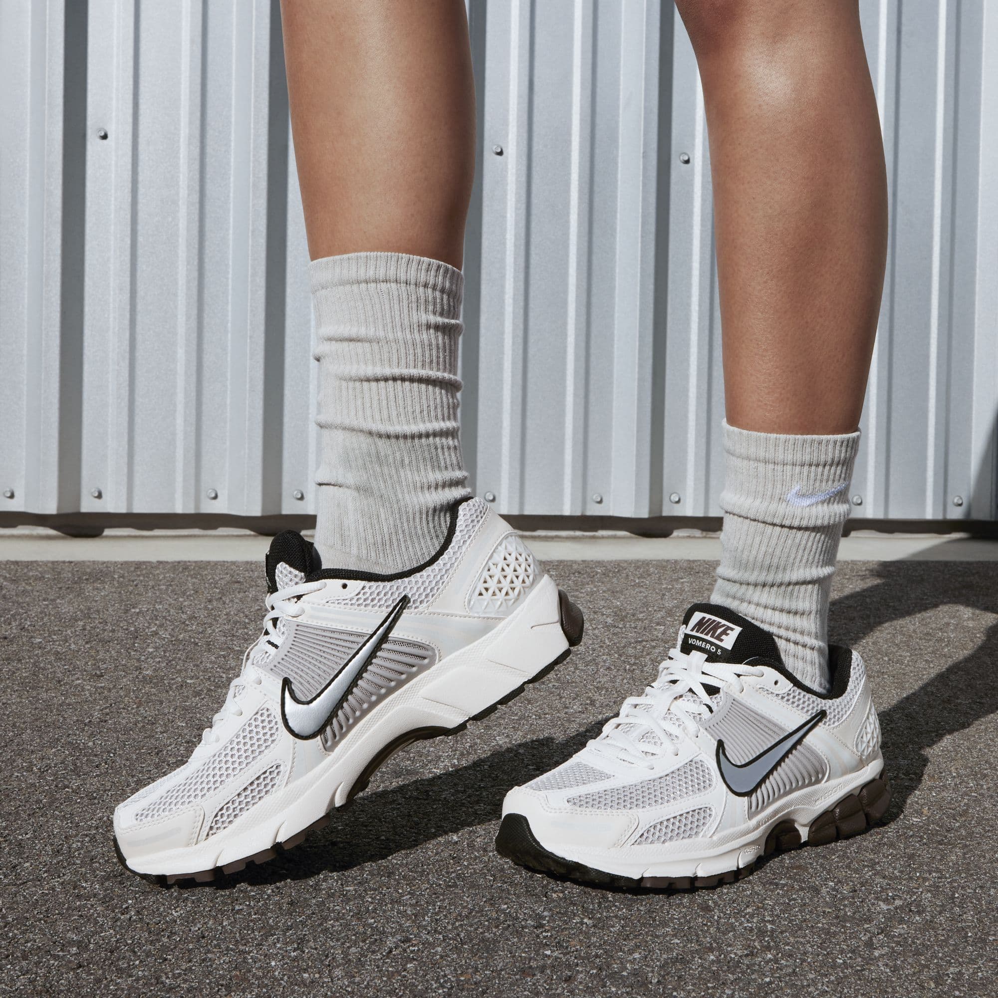 Nike Zoom Vomero 5 Phantom Light Iron Ore (W)