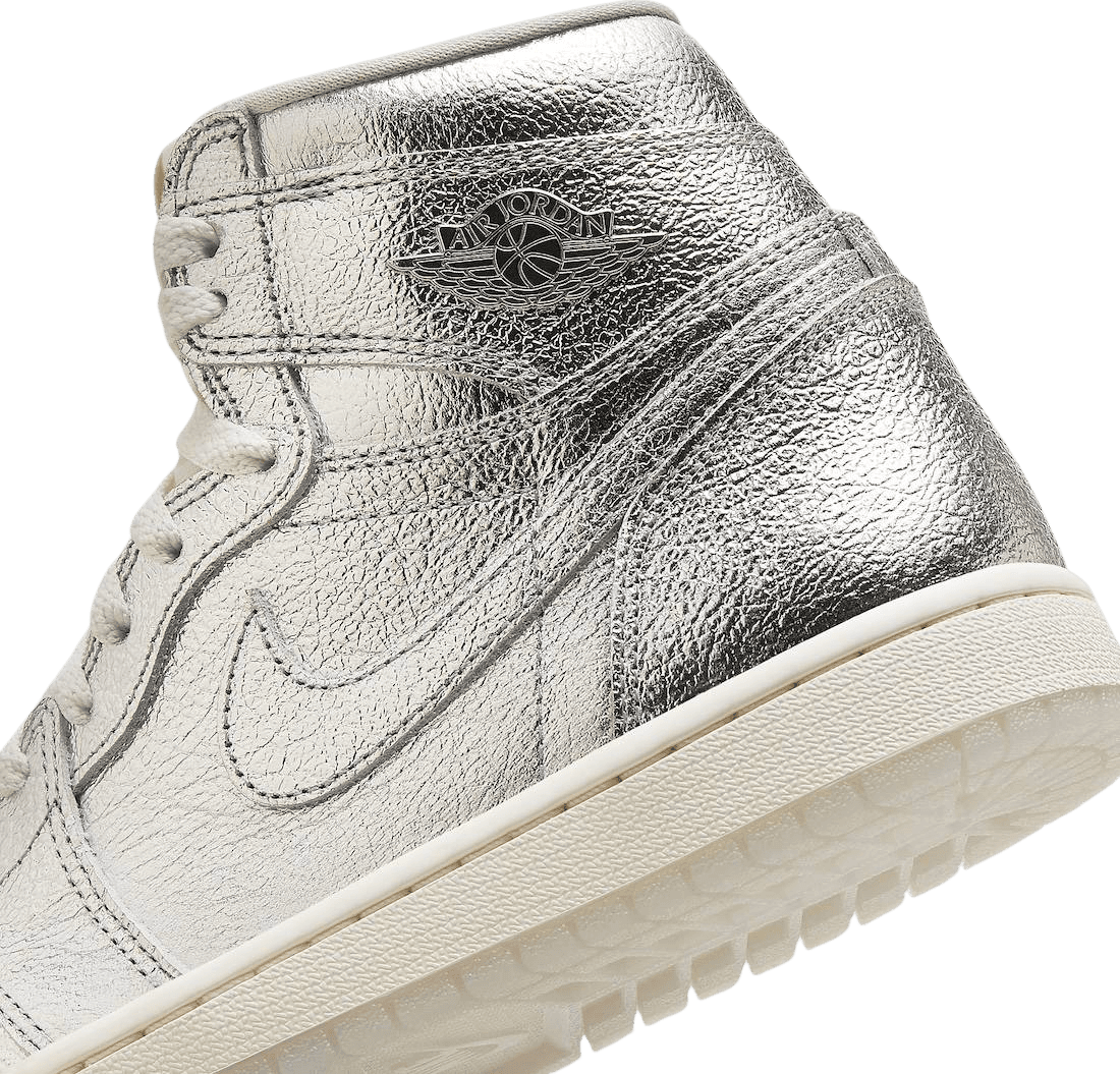 Air Jordan 1 Retro High Chrome (W)