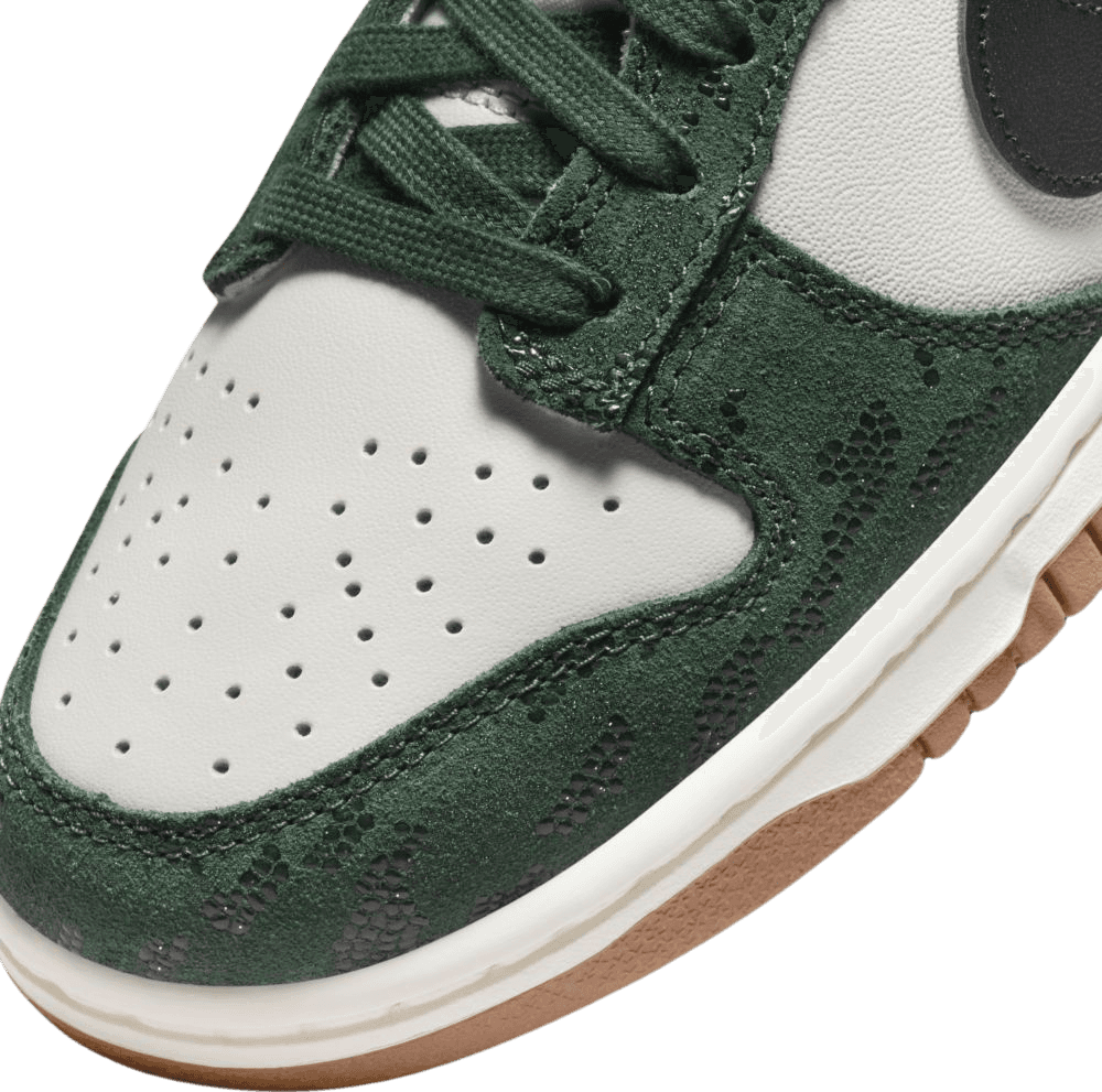 Nike Dunk Low Green Snake (W)