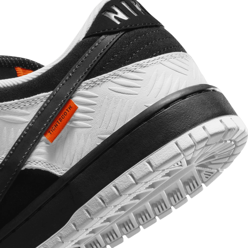 Nike SB Dunk Low TIGHTBOOTH
