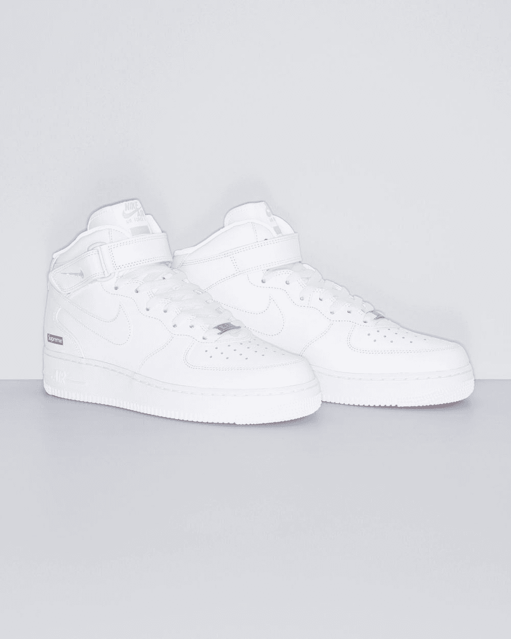 Supreme x Nike Air Force 1 Mid