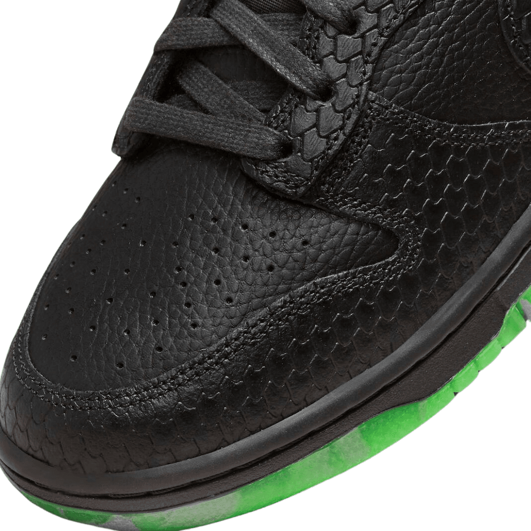 Nike Dunk Mid Premium Halloween 'Headless Horseman'