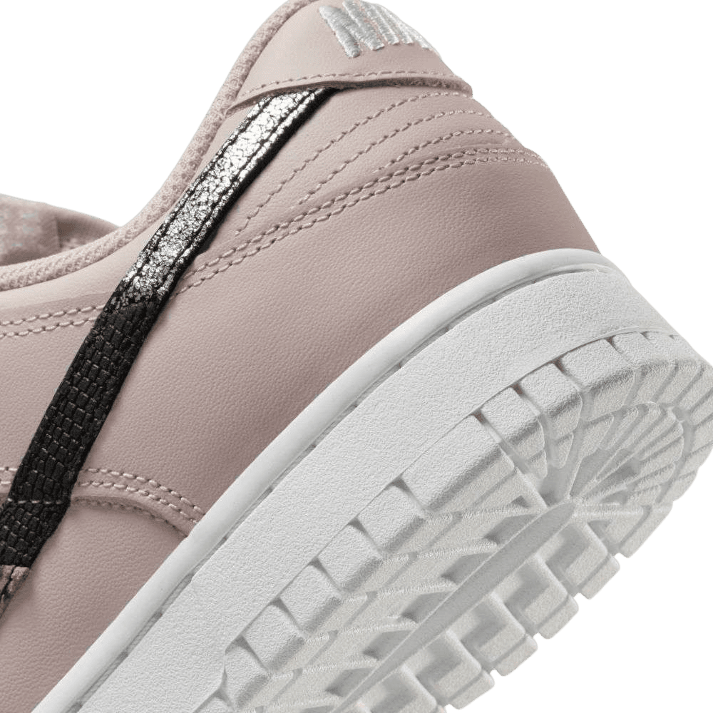 Nike Dunk Low SE Primal Pink (W)