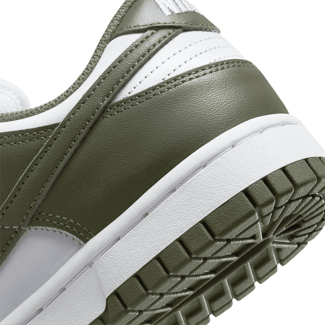 Nike Dunk Low Medium Olive (W)