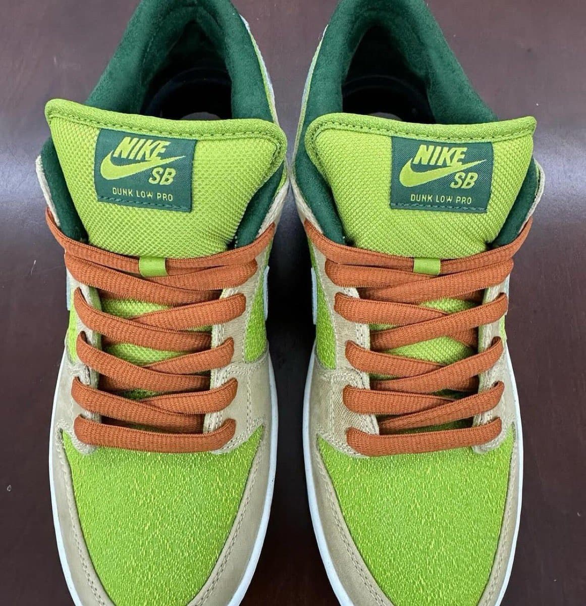 Nike SB Dunk Low Escargot FQ7585-200
