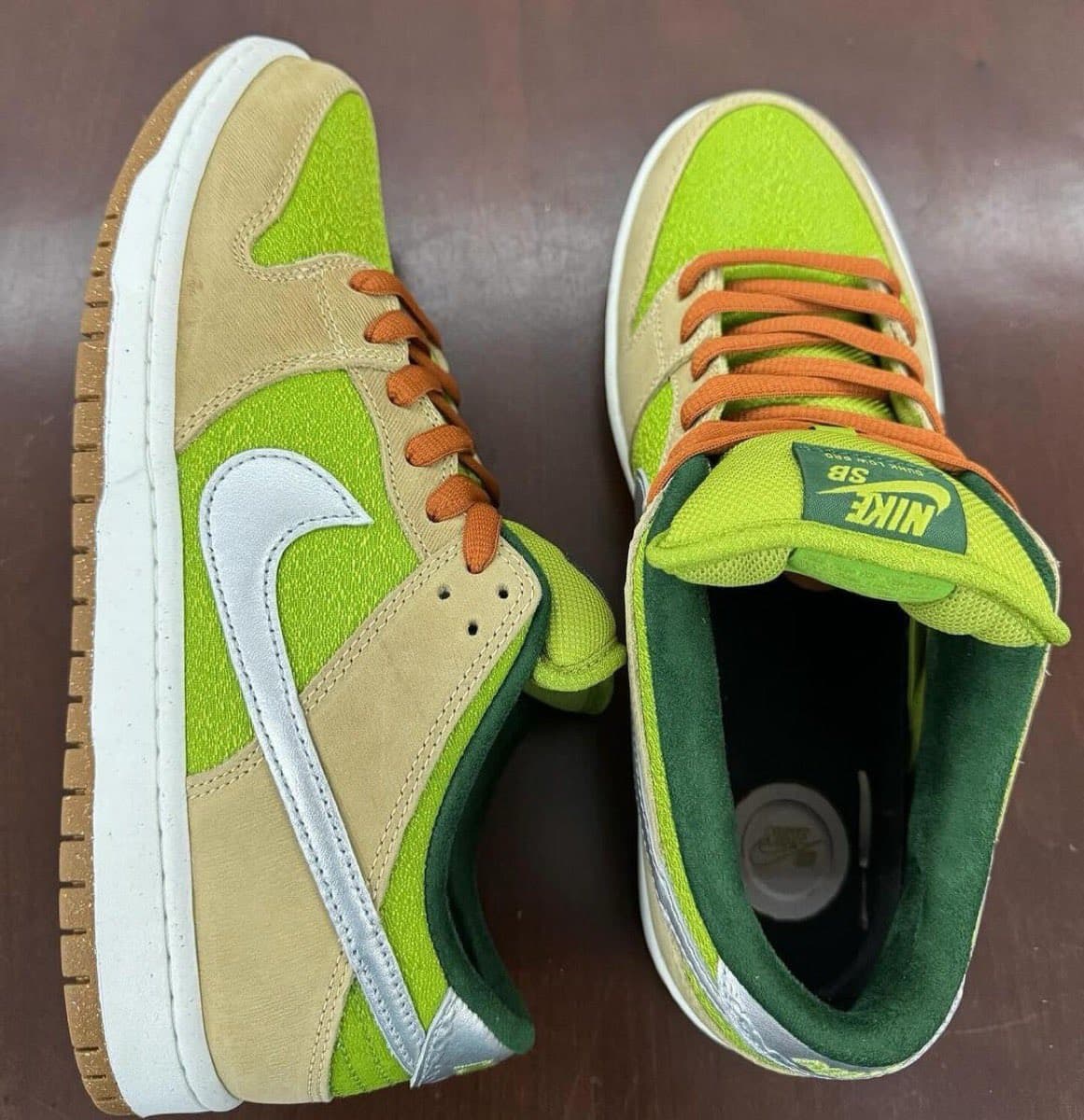 Nike SB Dunk Low Escargot FQ7585-200
