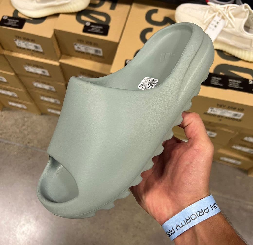 adidas-Yeezy-Slide-Salt-ID5480.jpeg