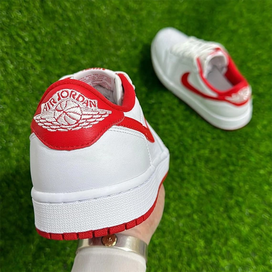 aj1lb.webp