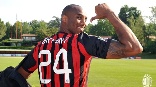 kobe-bryant-ac-milan.jpg