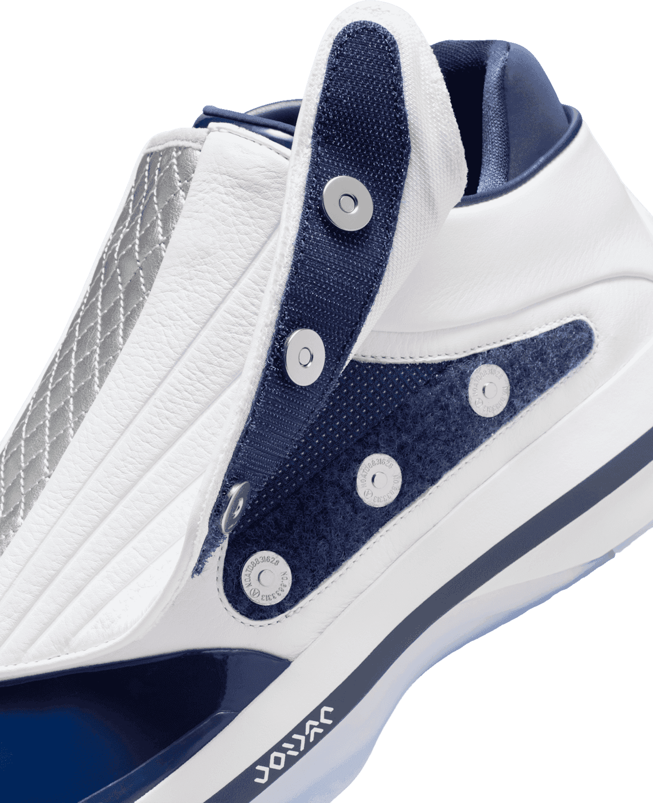 Jordan 40-16 White/Midnight Navy