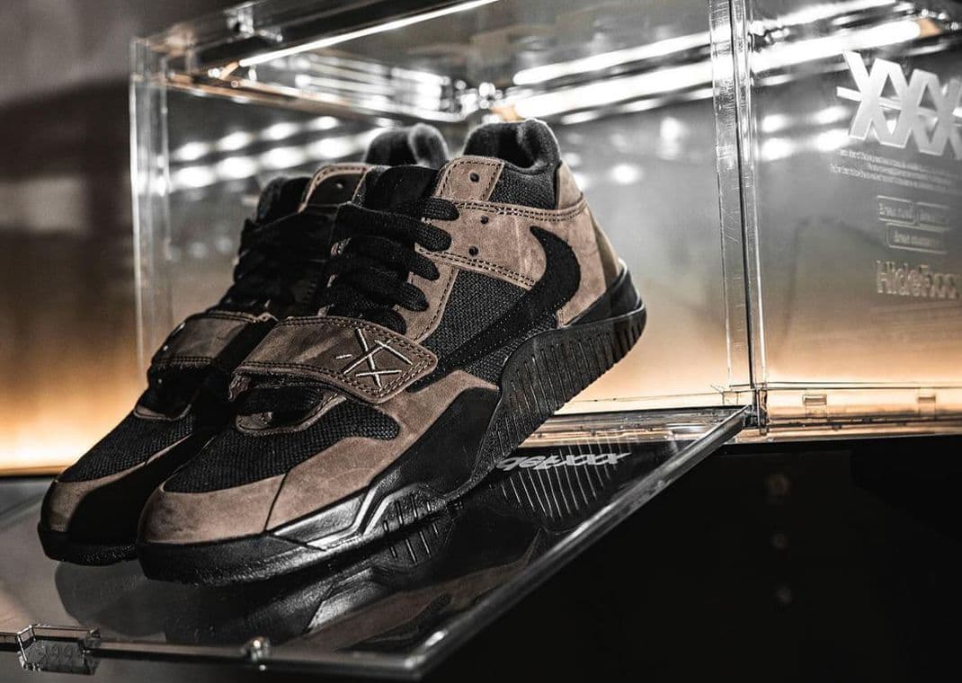 Travis Scott Jumpman Jack Dark Mocha