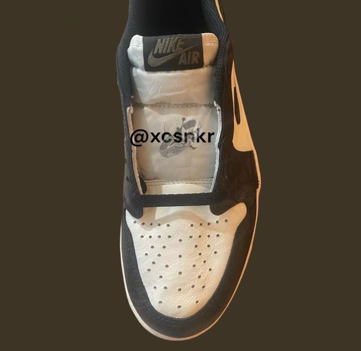 Air Jordan 1 Low OG Mocha