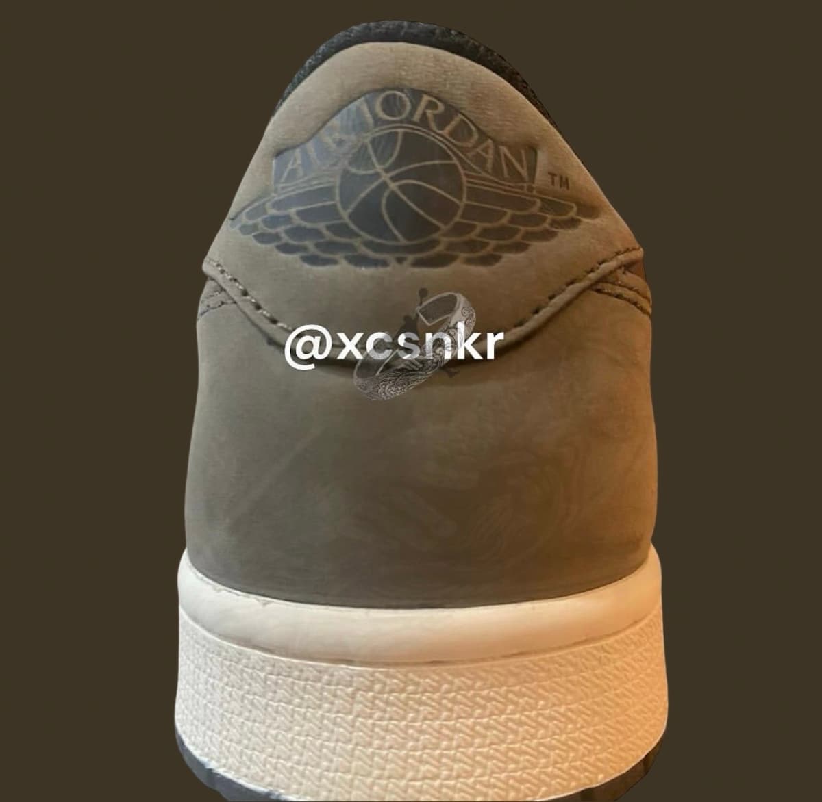 Air Jordan 1 Low OG Mocha