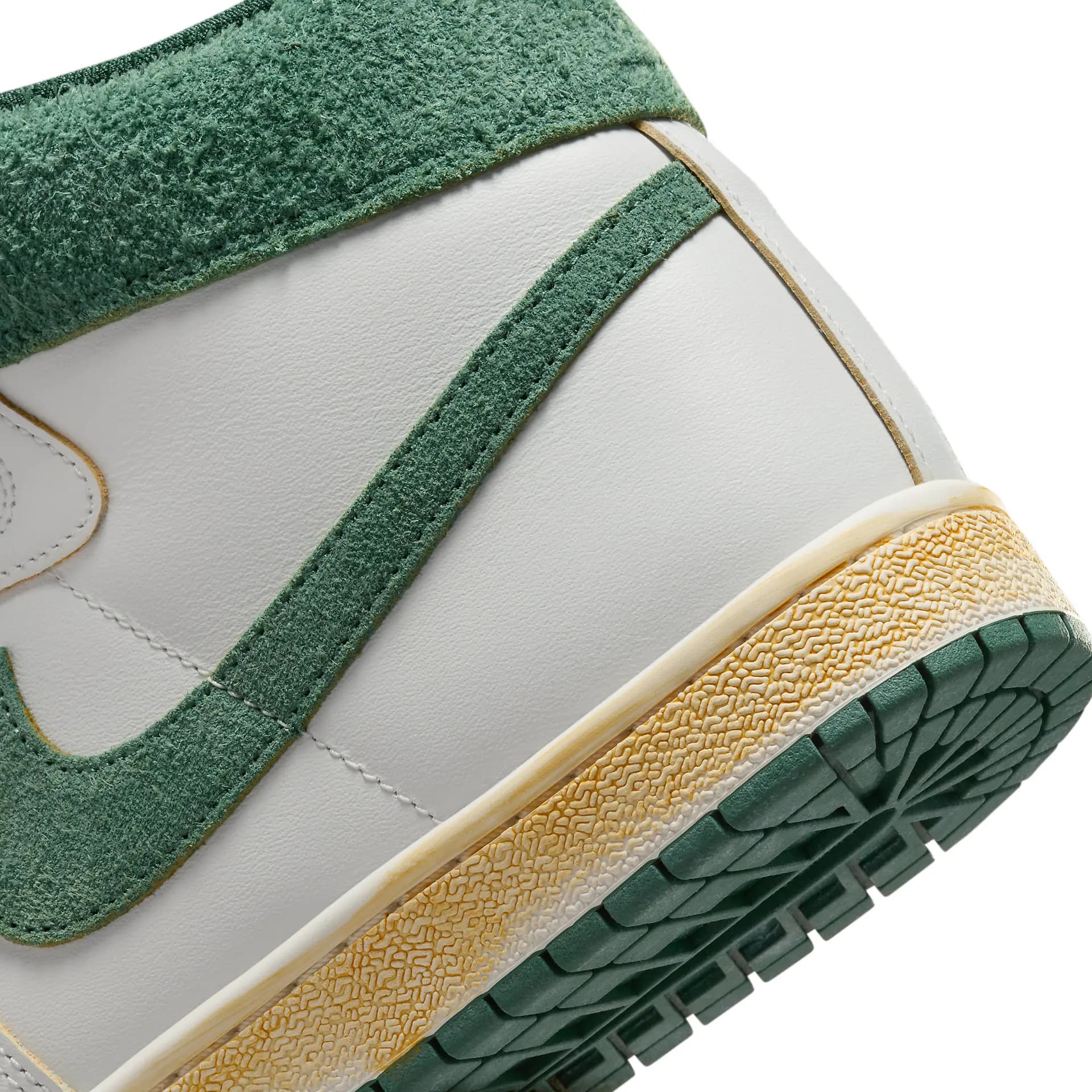 a-ma-maniere-nike-air-ship-green-stone-fq2942-100-8.webp