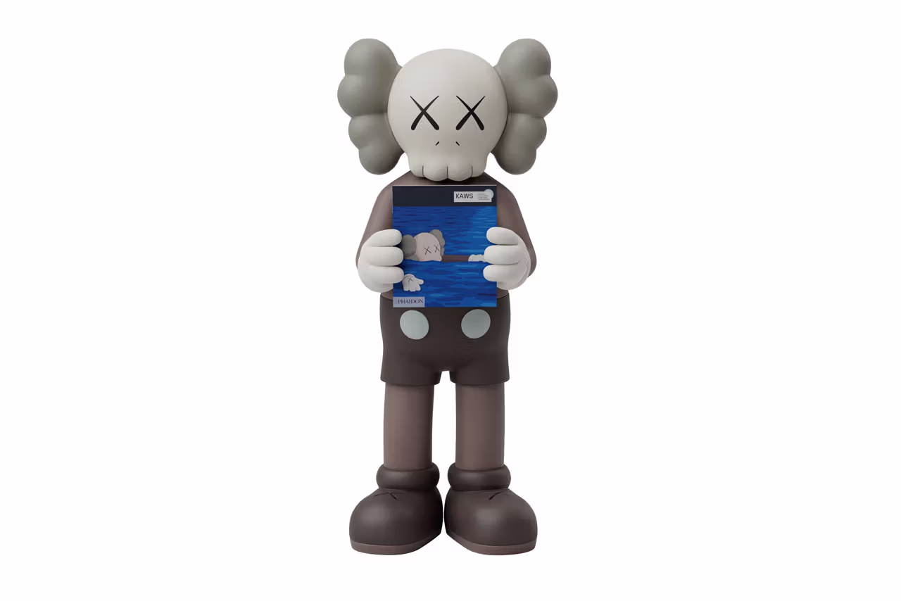 https___hypebeast.com_image_2023_08_kaws-uniqlo-ut-t-shirt-collection-collaboration-release-info-28.avif